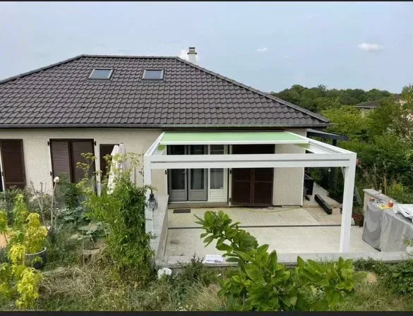 Store enroulable à Vitrolles